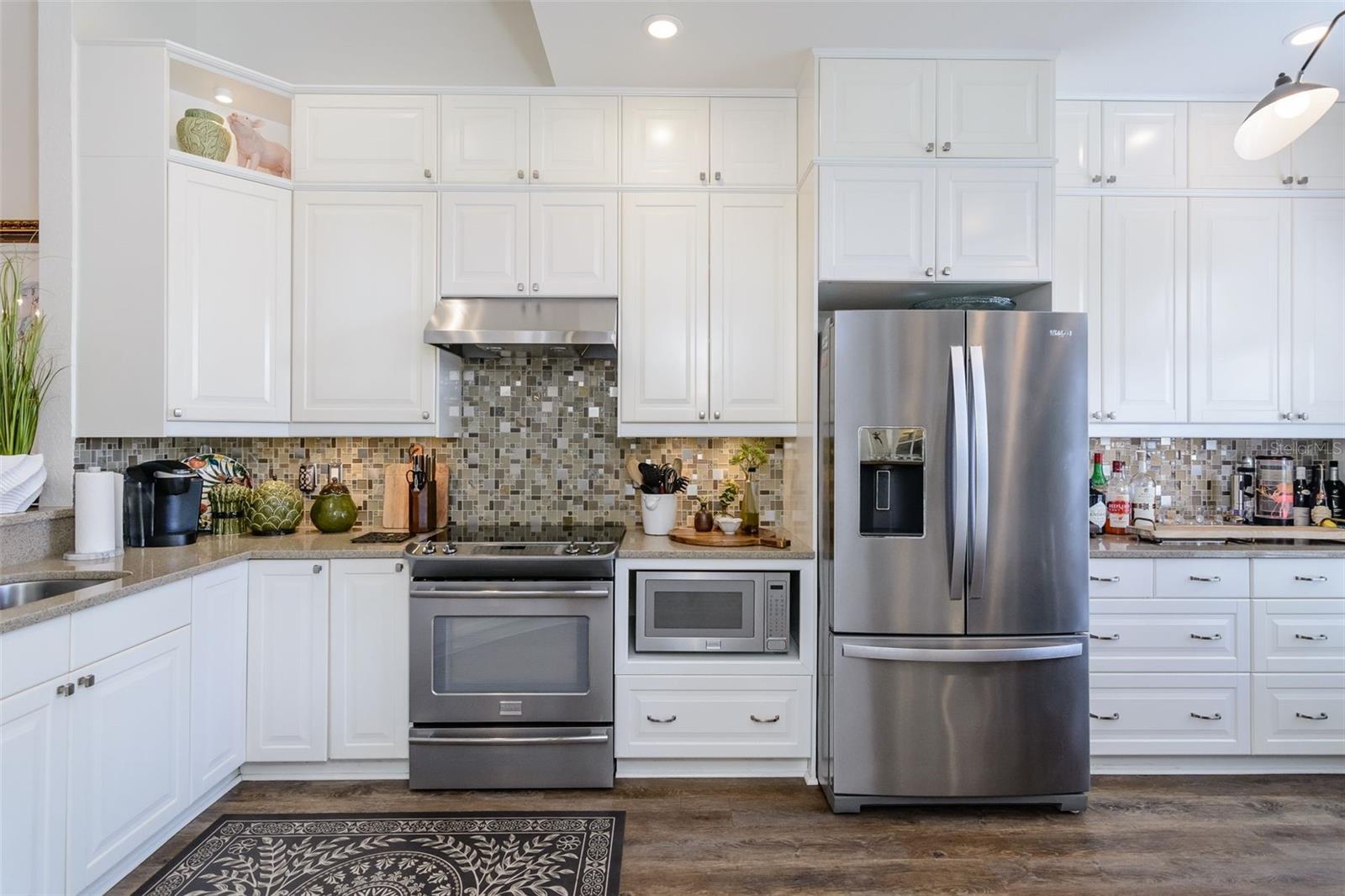 884 MICHELE CIR, DUNEDIN, FL, 34698