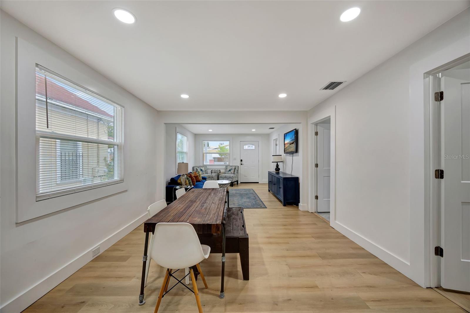 915 E 20TH AVE, TAMPA, FL, 33605