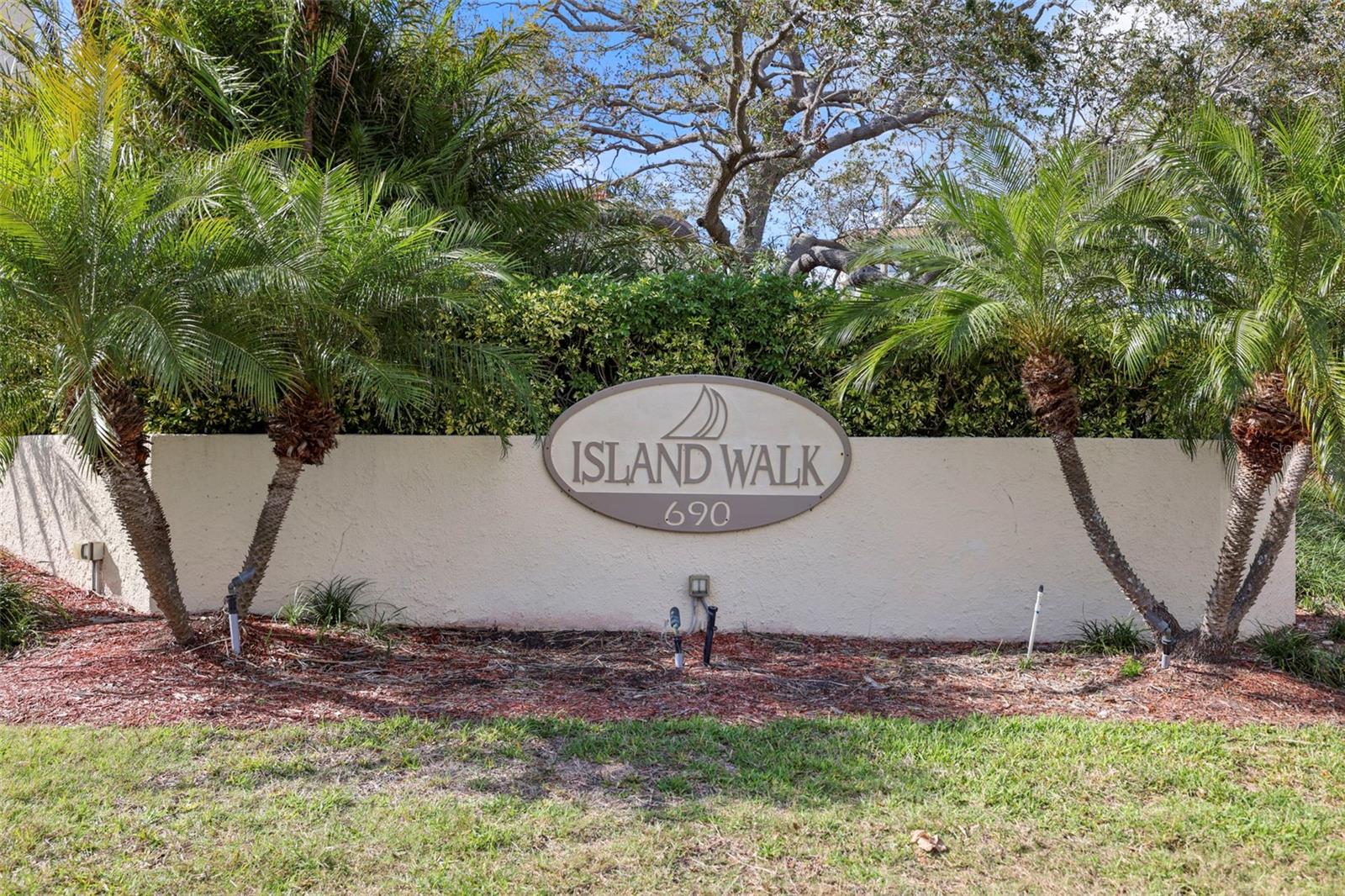 690 ISLAND WAY #802, CLEARWATER BEACH, FL, 33767