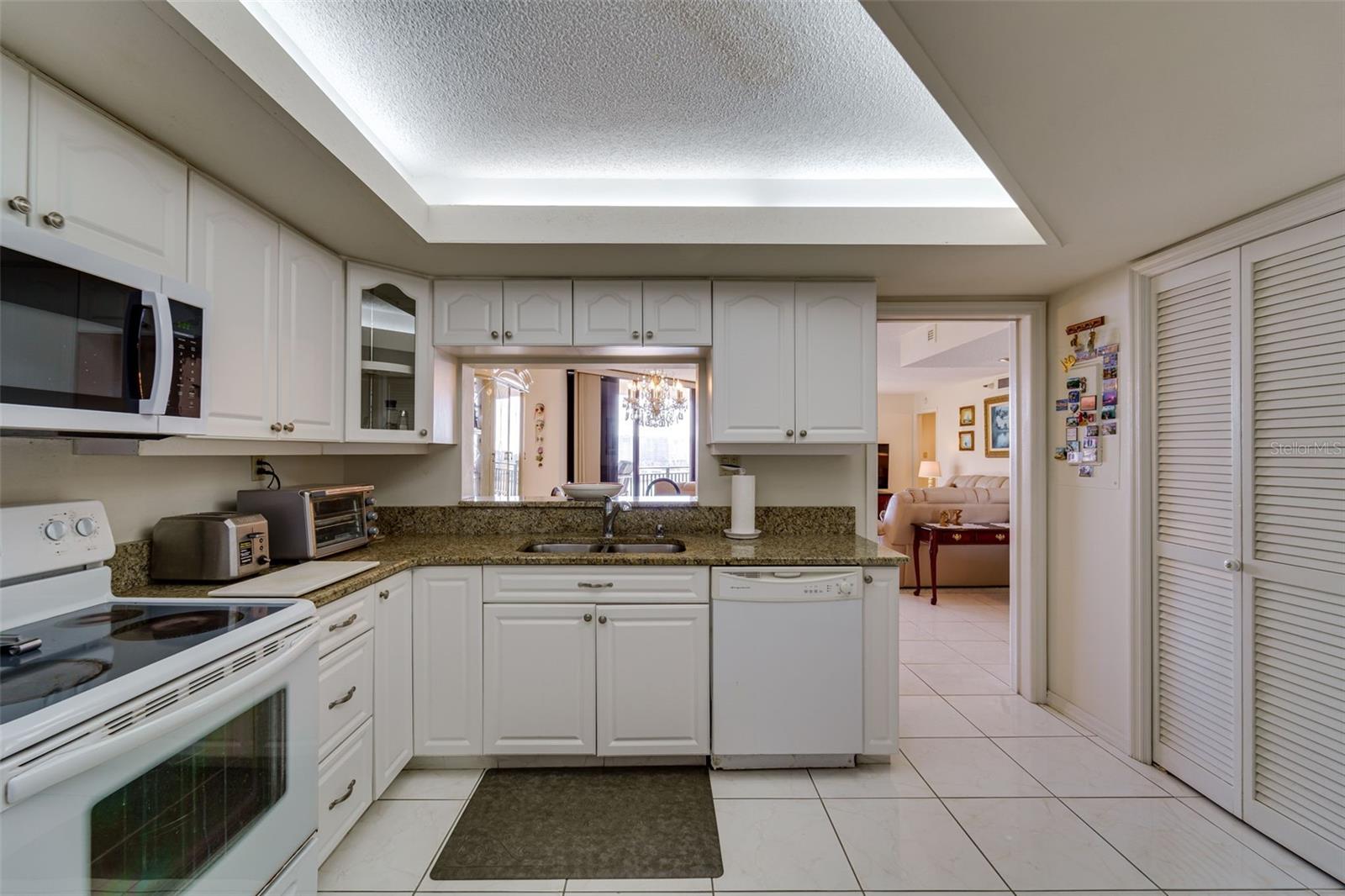 690 ISLAND WAY #802, CLEARWATER BEACH, FL, 33767