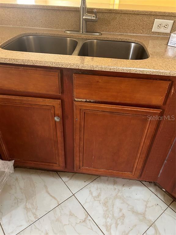 212 ABBOTSBURY DR, KISSIMMEE, FL, 34758