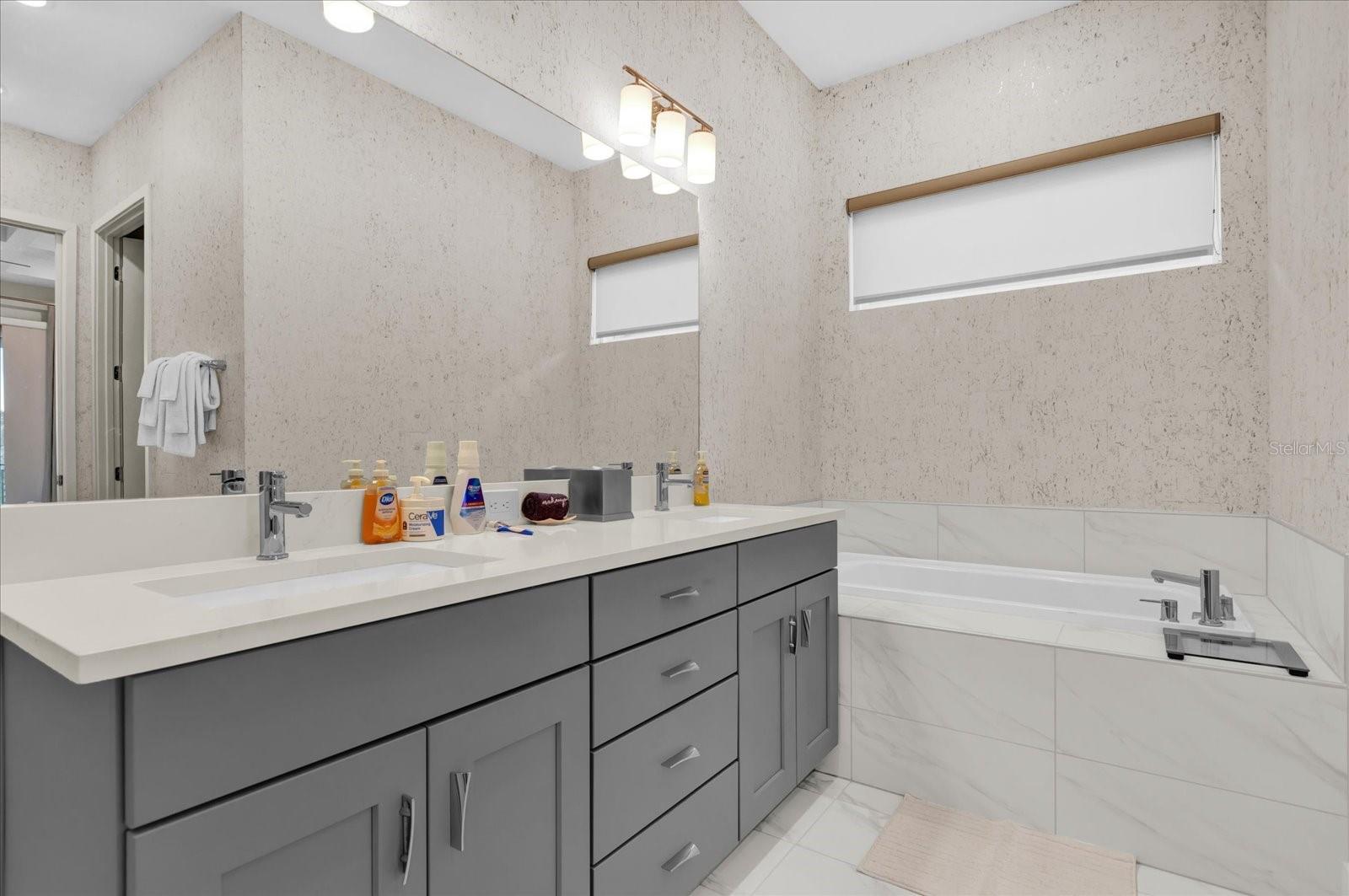 1038 JACK NICKLAUS CT, KISSIMMEE, FL, 34747