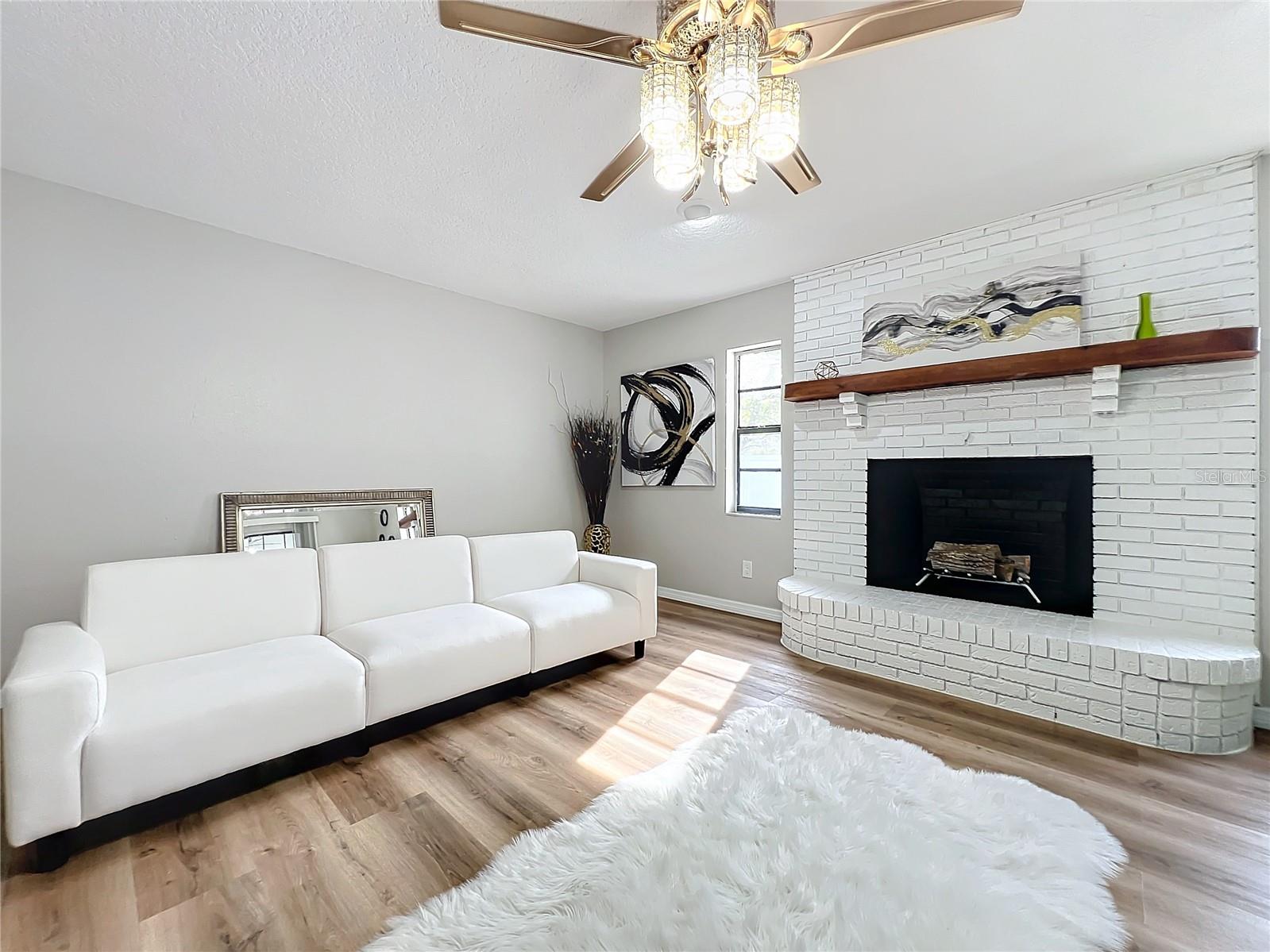 1805 JEFFERSON DR, MOUNT DORA, FL, 32757