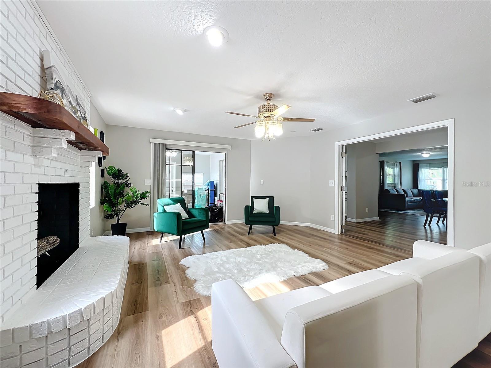 1805 JEFFERSON DR, MOUNT DORA, FL, 32757