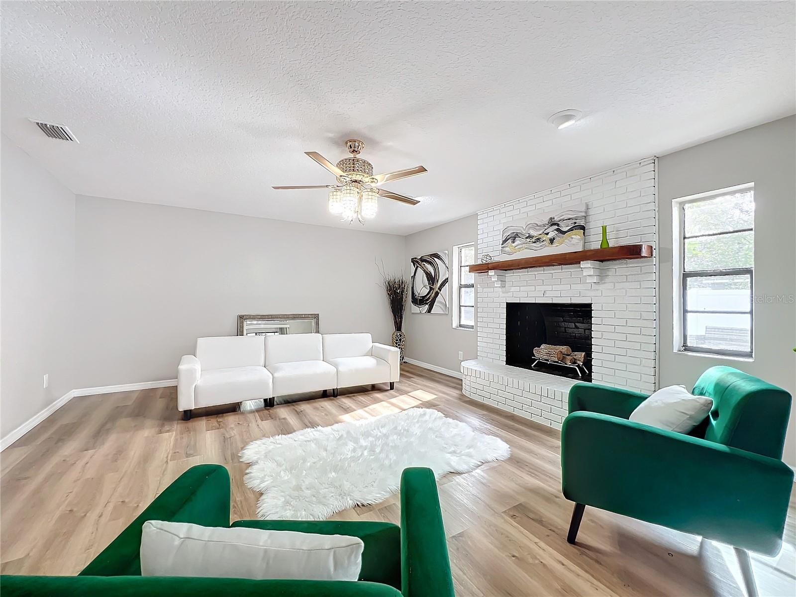 1805 JEFFERSON DR, MOUNT DORA, FL, 32757