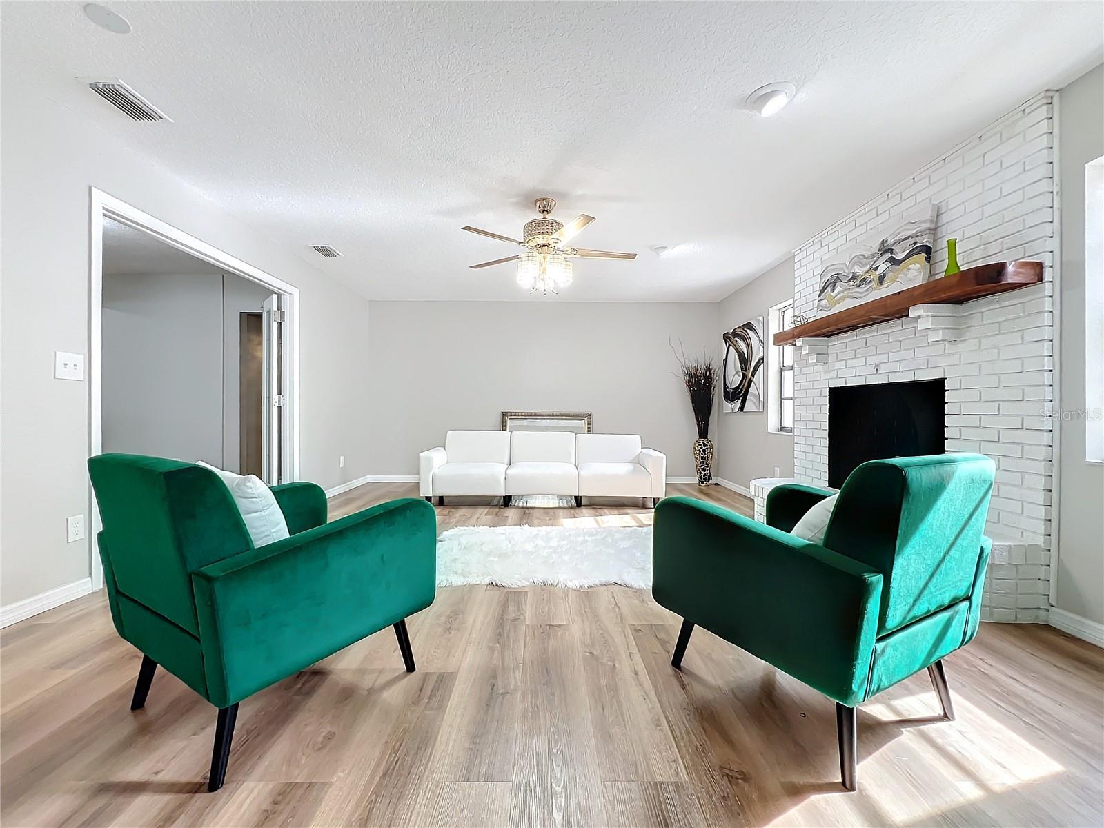 1805 JEFFERSON DR, MOUNT DORA, FL, 32757