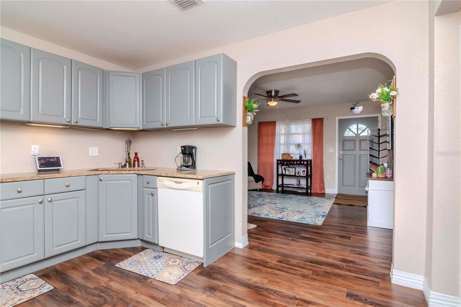 38214 JENDRAL AVE, ZEPHYRHILLS, FL, 33542