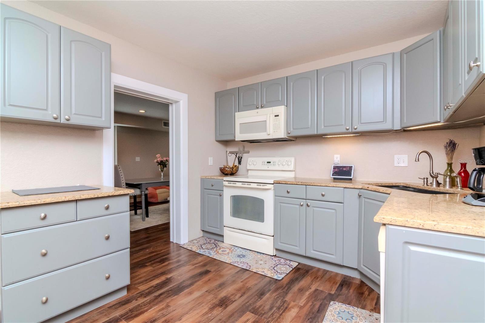 38214 JENDRAL AVE, ZEPHYRHILLS, FL, 33542
