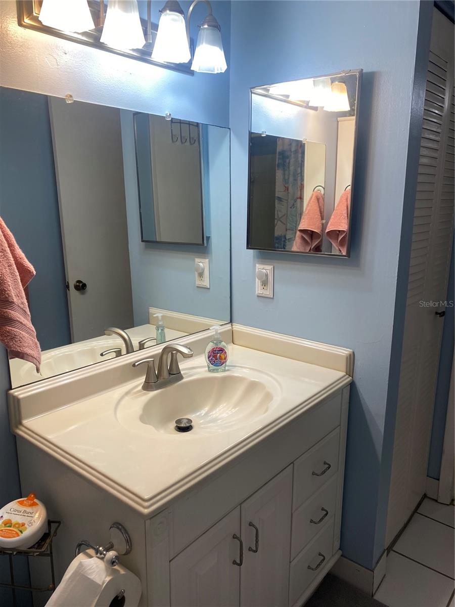 7701 STARKEY RD #306, SEMINOLE, FL, 33777