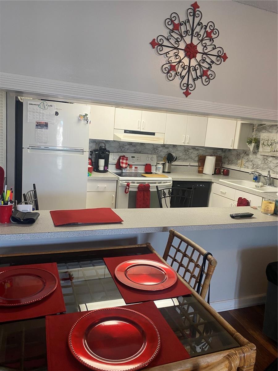 7701 STARKEY RD #306, SEMINOLE, FL, 33777