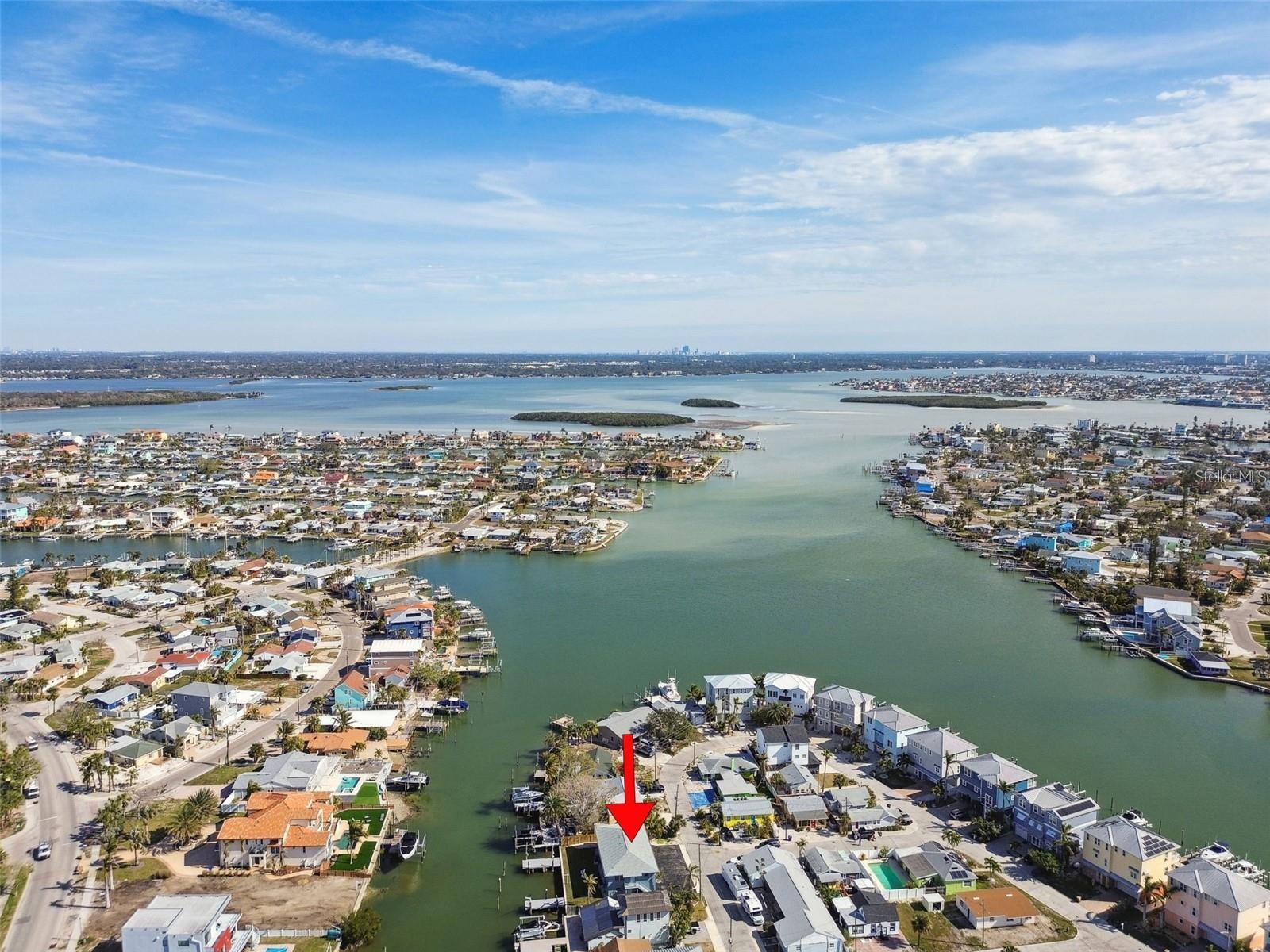 380 137TH AVENUE CIR, MADEIRA BEACH, FL, 33708