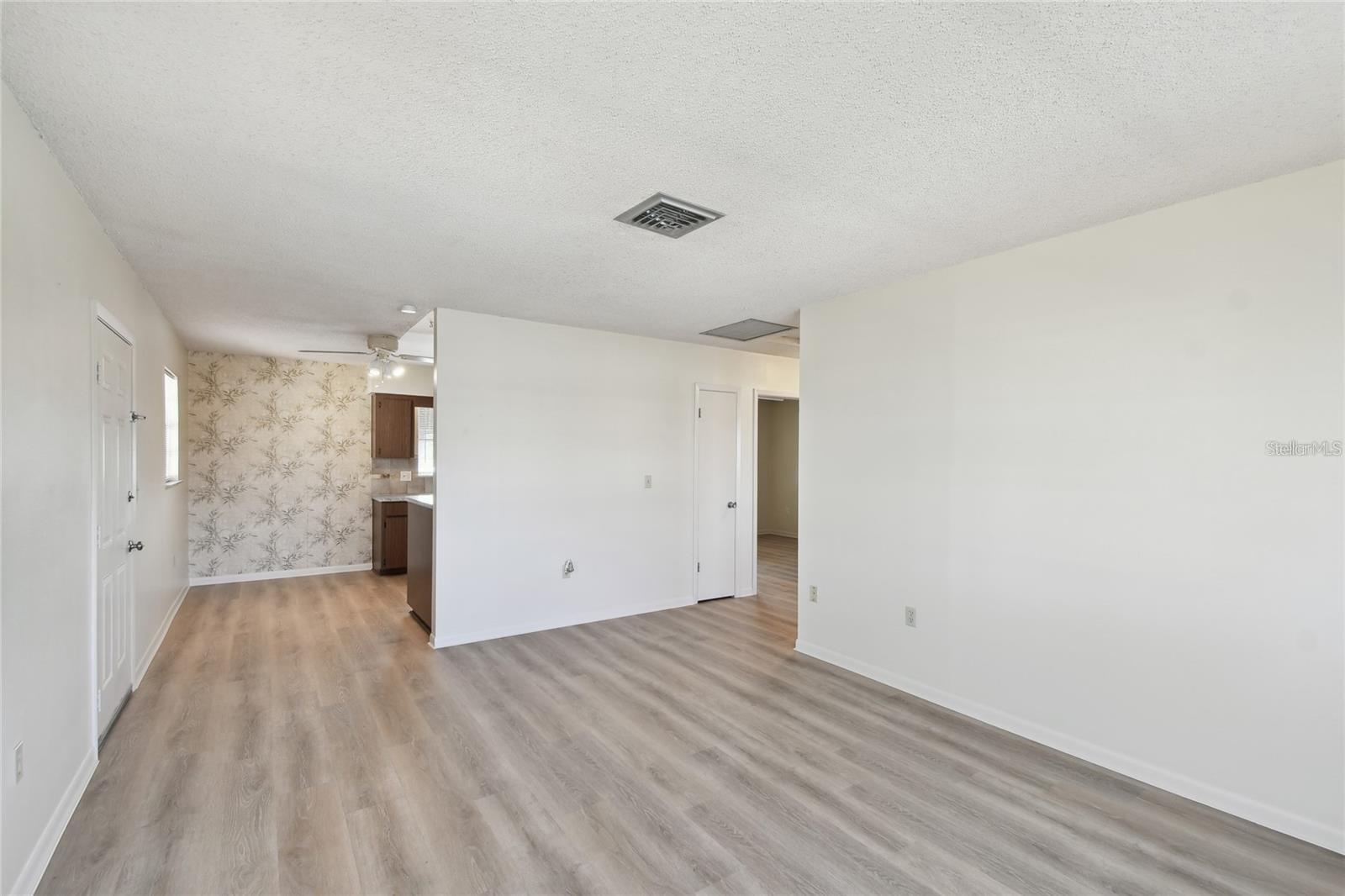 380 137TH AVENUE CIR, MADEIRA BEACH, FL, 33708