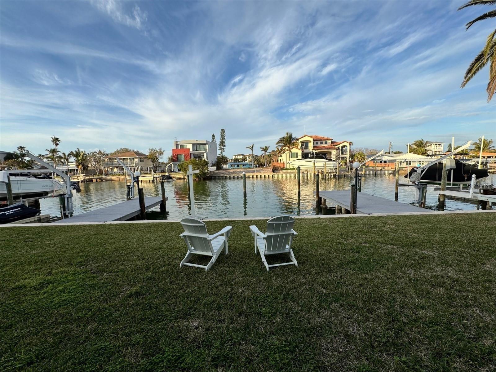 380 137TH AVENUE CIR, MADEIRA BEACH, FL, 33708