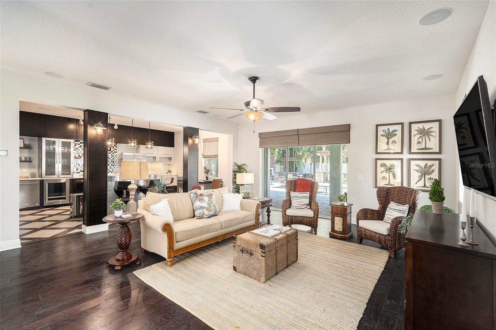 5701 S MACDILL AVE, TAMPA, FL, 33611