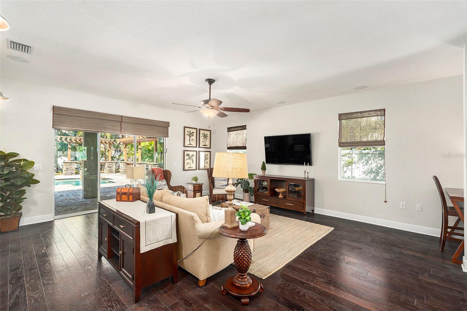 5701 S MACDILL AVE, TAMPA, FL, 33611