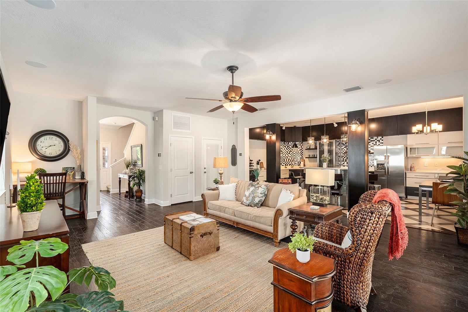 5701 S MACDILL AVE, TAMPA, FL, 33611