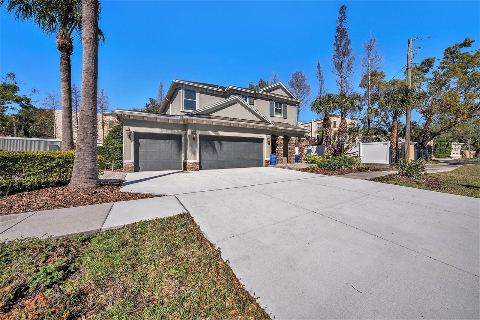 5701 S MACDILL AVE, TAMPA, FL, 33611