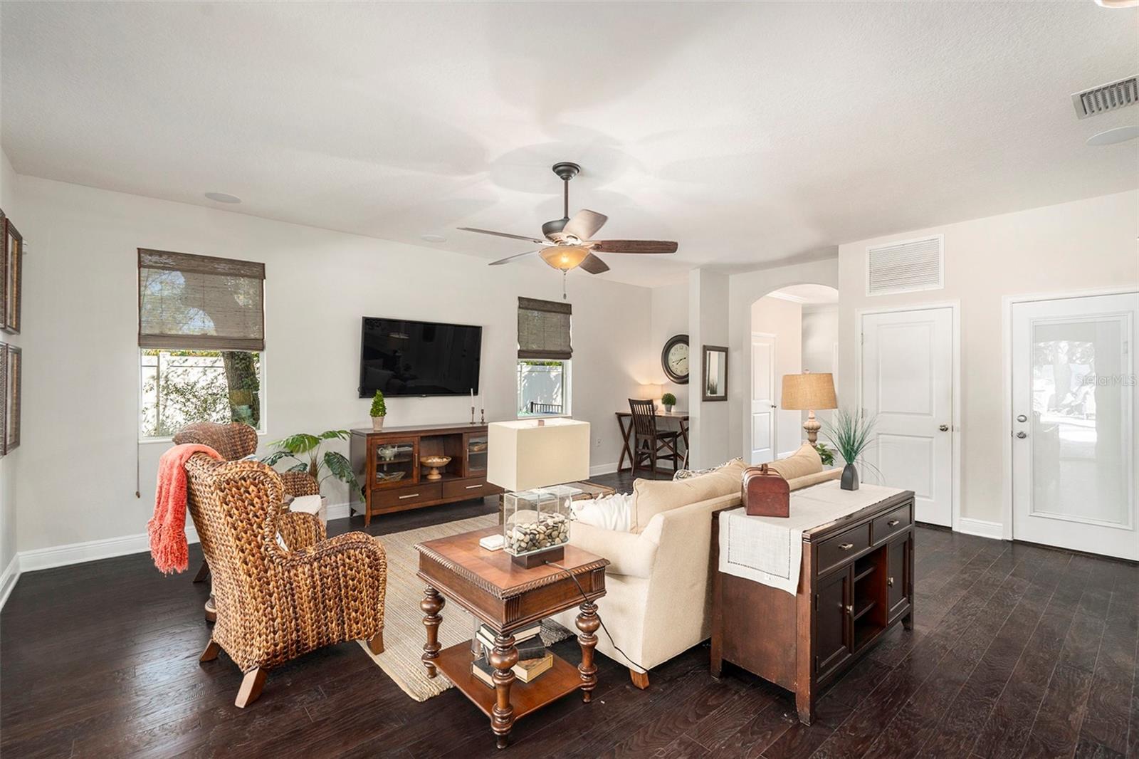 5701 S MACDILL AVE, TAMPA, FL, 33611