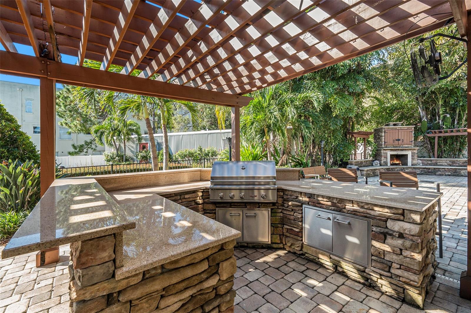5701 S MACDILL AVE, TAMPA, FL, 33611