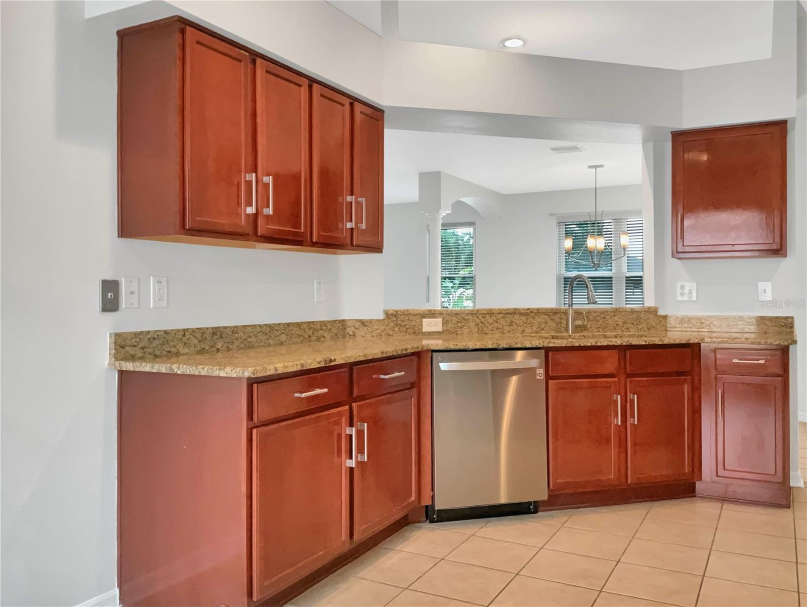 407 STONE BRIAR DR, RUSKIN, FL, 33570