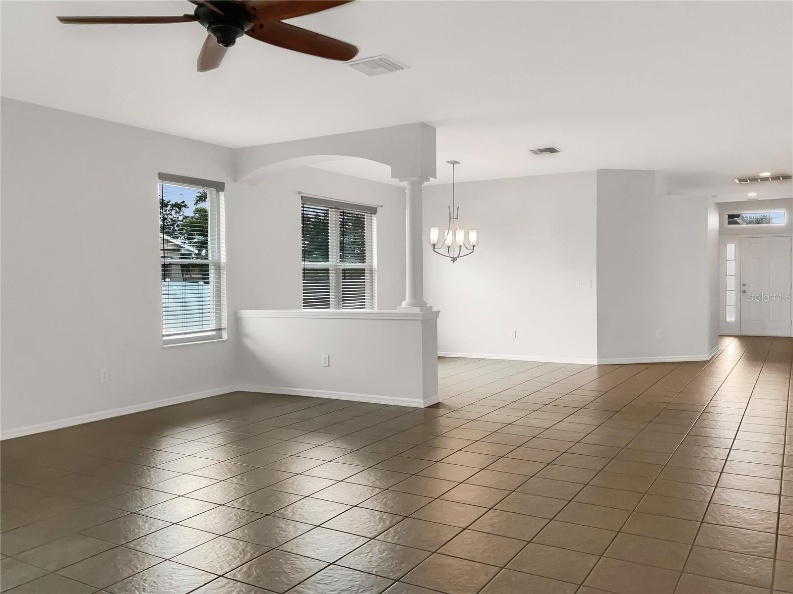 407 STONE BRIAR DR, RUSKIN, FL, 33570