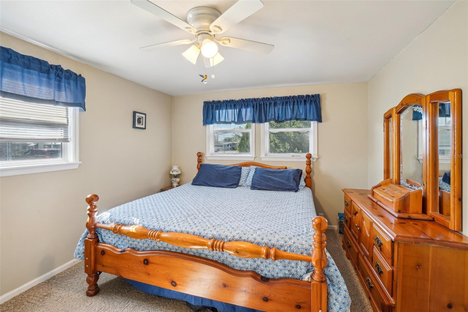 TB8342292 Property Photo