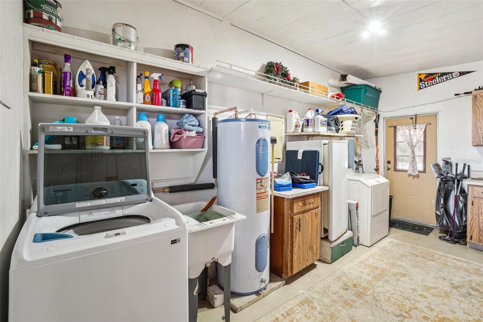 TB8342292 Property Photo