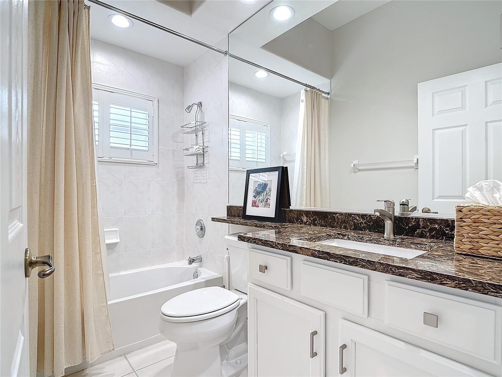 5062 FLAGSTONE DR, SARASOTA, FL, 34238