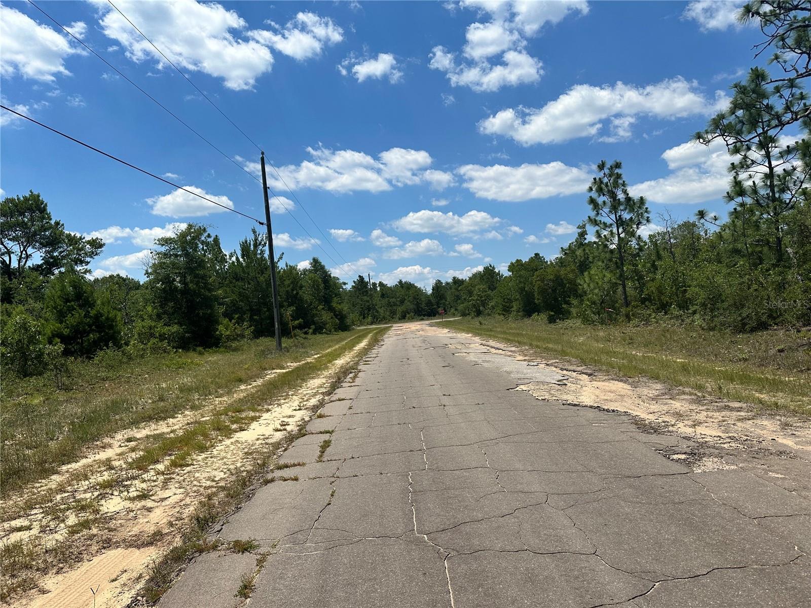 000 CAVALIER DR, CHIPLEY, FL, 32428