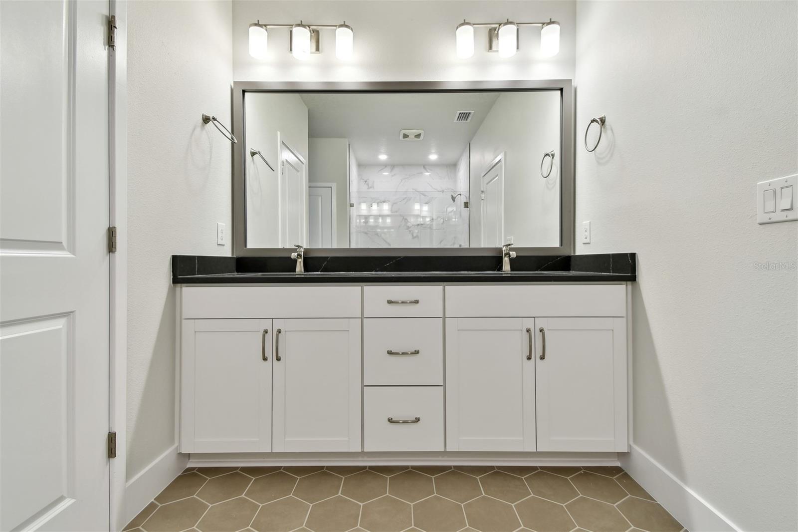 7205 SUTTON LN, SARASOTA, FL, 34240