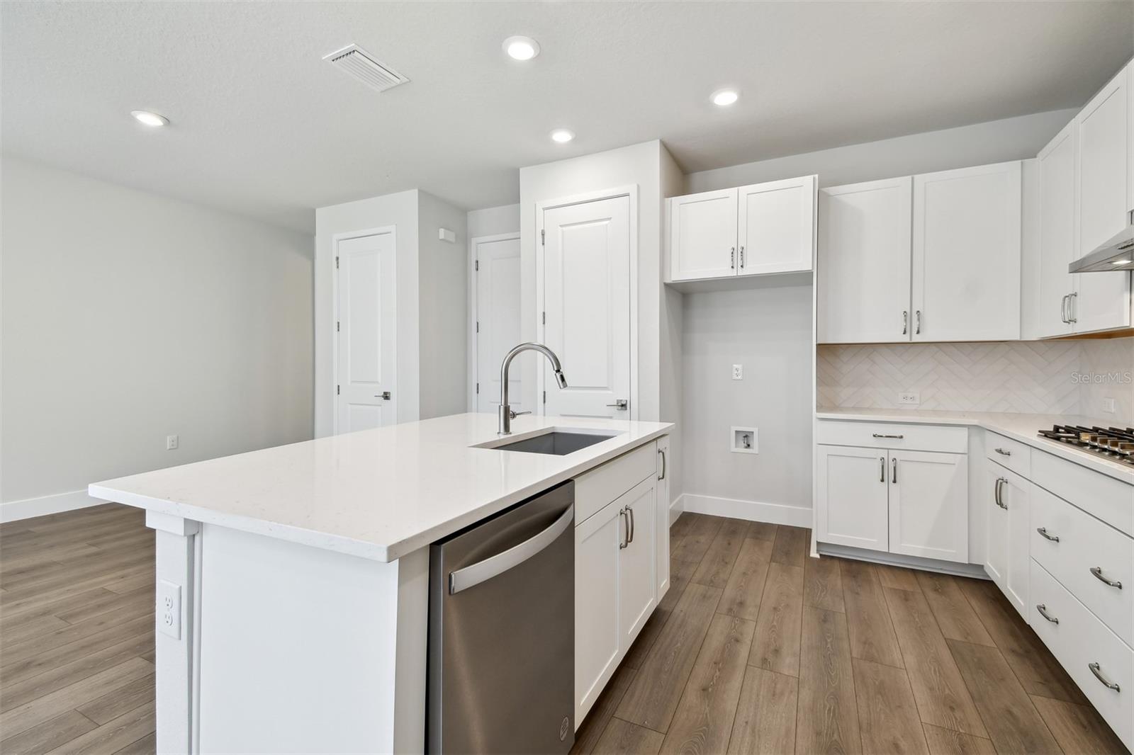7205 SUTTON LN, SARASOTA, FL, 34240