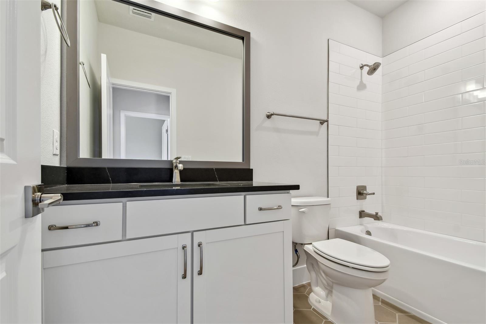 7205 SUTTON LN, SARASOTA, FL, 34240