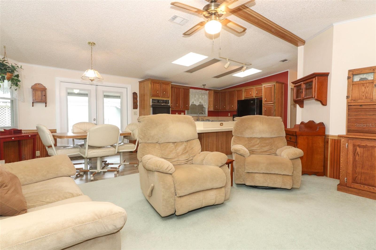 214 COVENT GARDEN AVE, DAVENPORT, FL, 33897