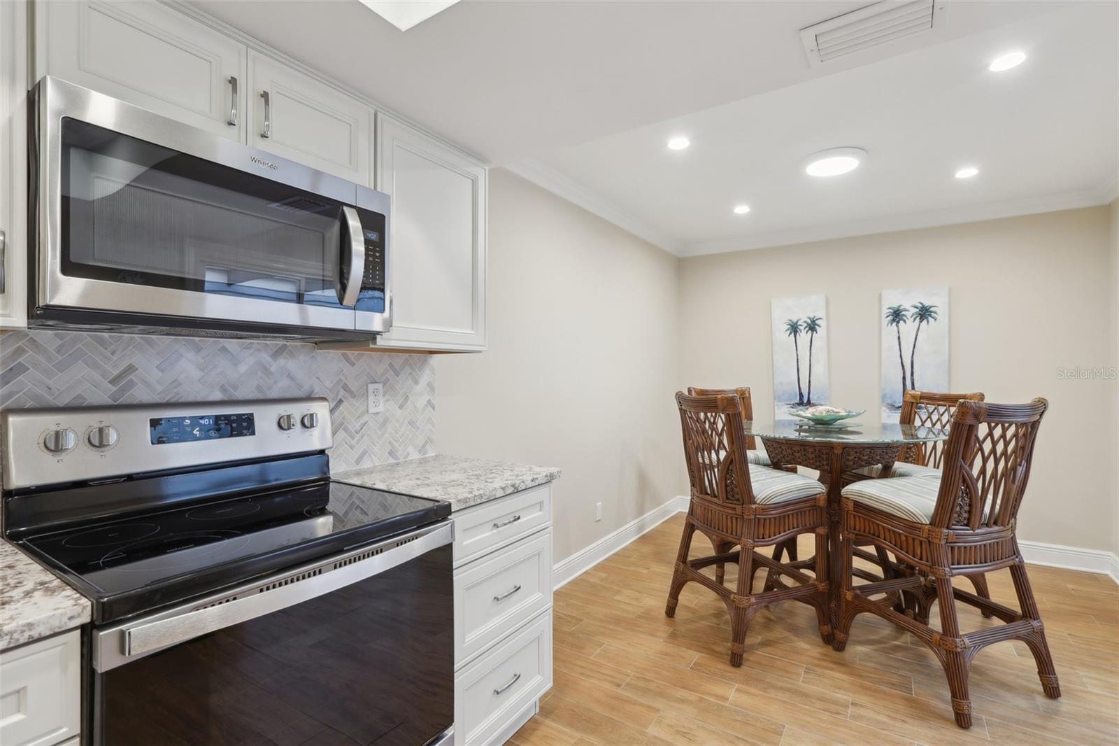 2832 ORANGE TREE CIR N #B, PALM HARBOR, FL, 34684