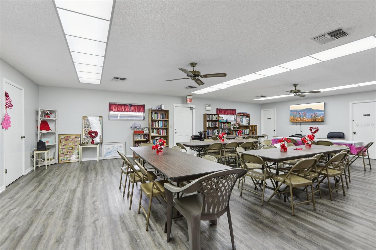 2832 ORANGE TREE CIR N #B, PALM HARBOR, FL, 34684