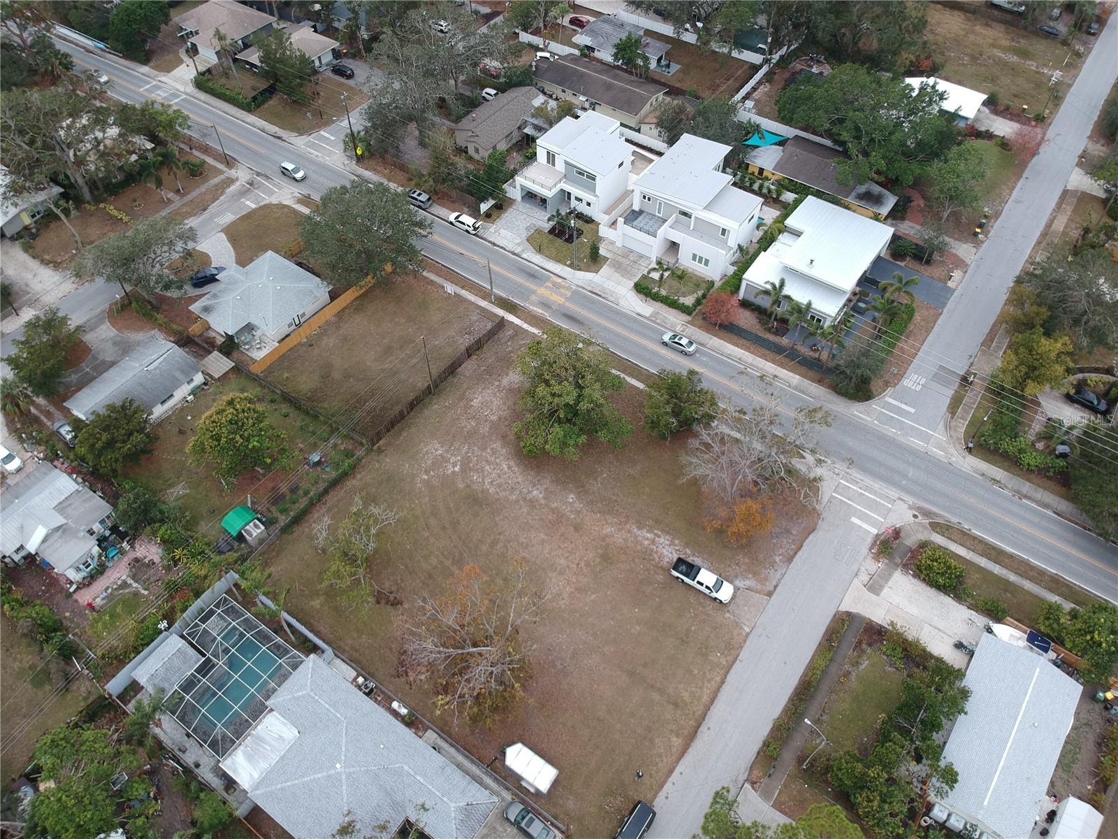2408 BAY ST, SARASOTA, FL, 34237