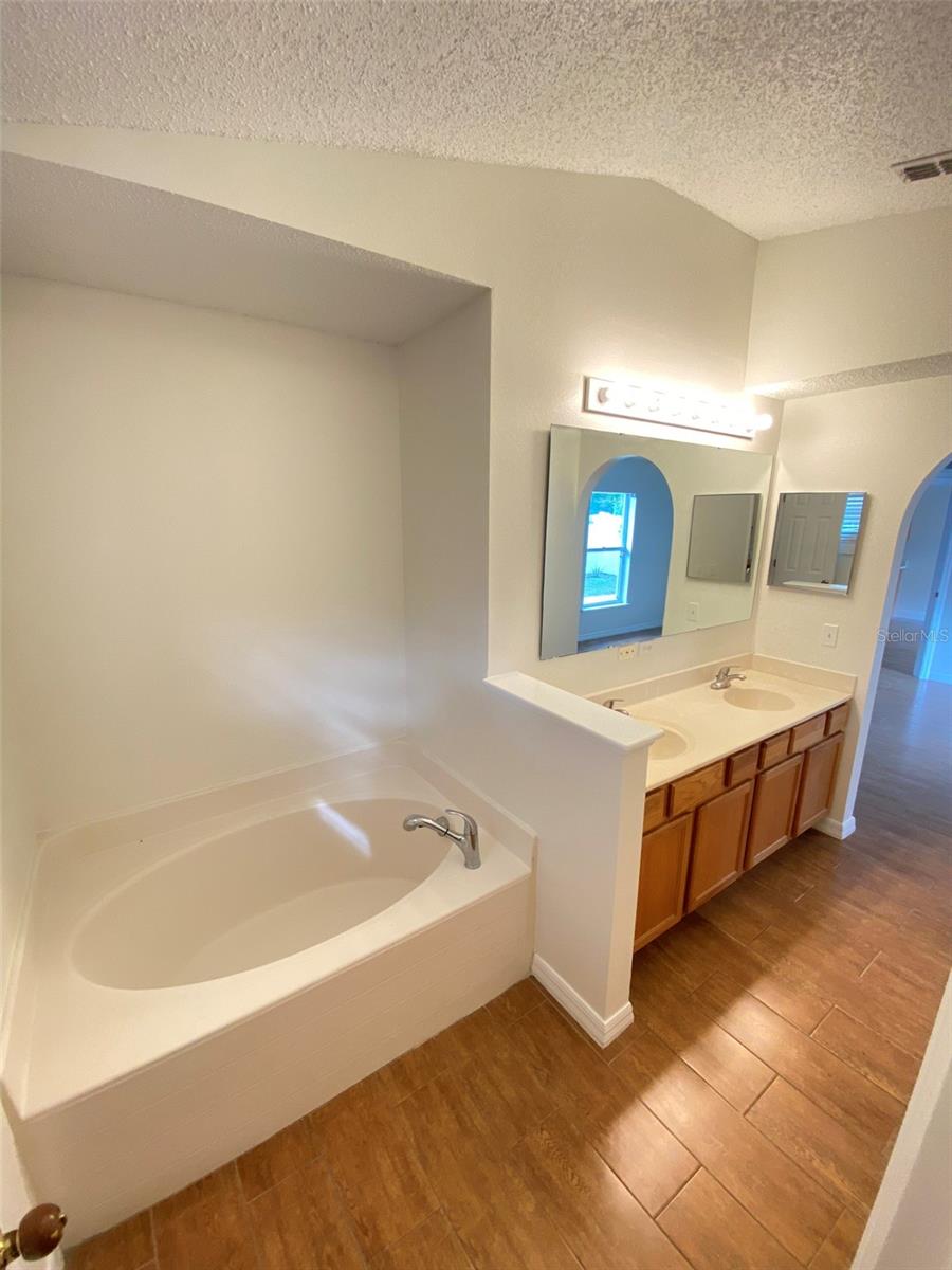 14018 ECON WOODS LN, ORLANDO, FL, 32826