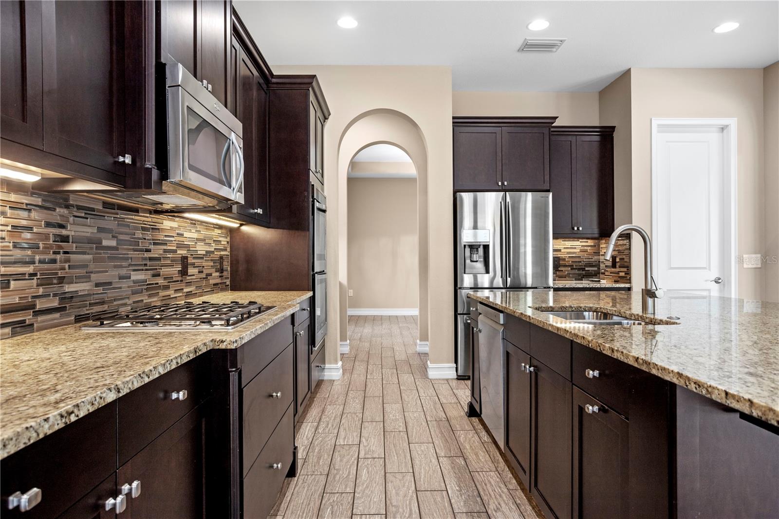 28475 MARSCIANO LN, WESLEY CHAPEL, FL, 33543