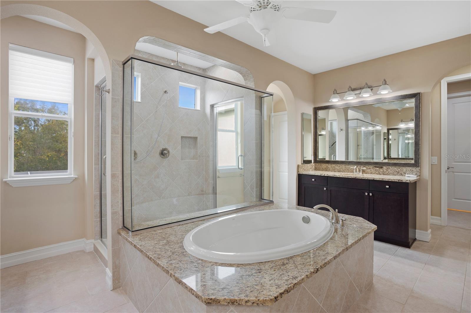 28475 MARSCIANO LN, WESLEY CHAPEL, FL, 33543