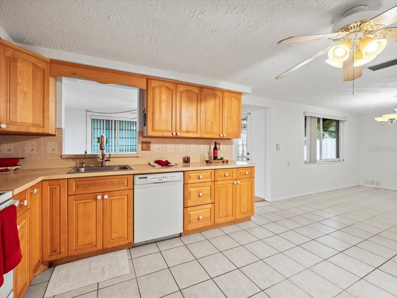 3519 EISENHOWER DR, HOLIDAY, FL, 34691