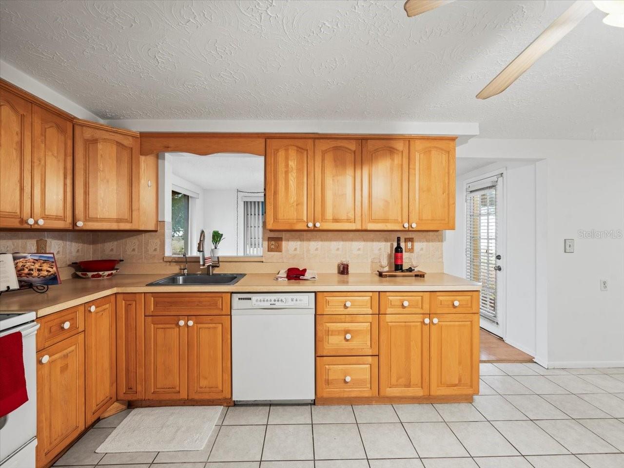 3519 EISENHOWER DR, HOLIDAY, FL, 34691