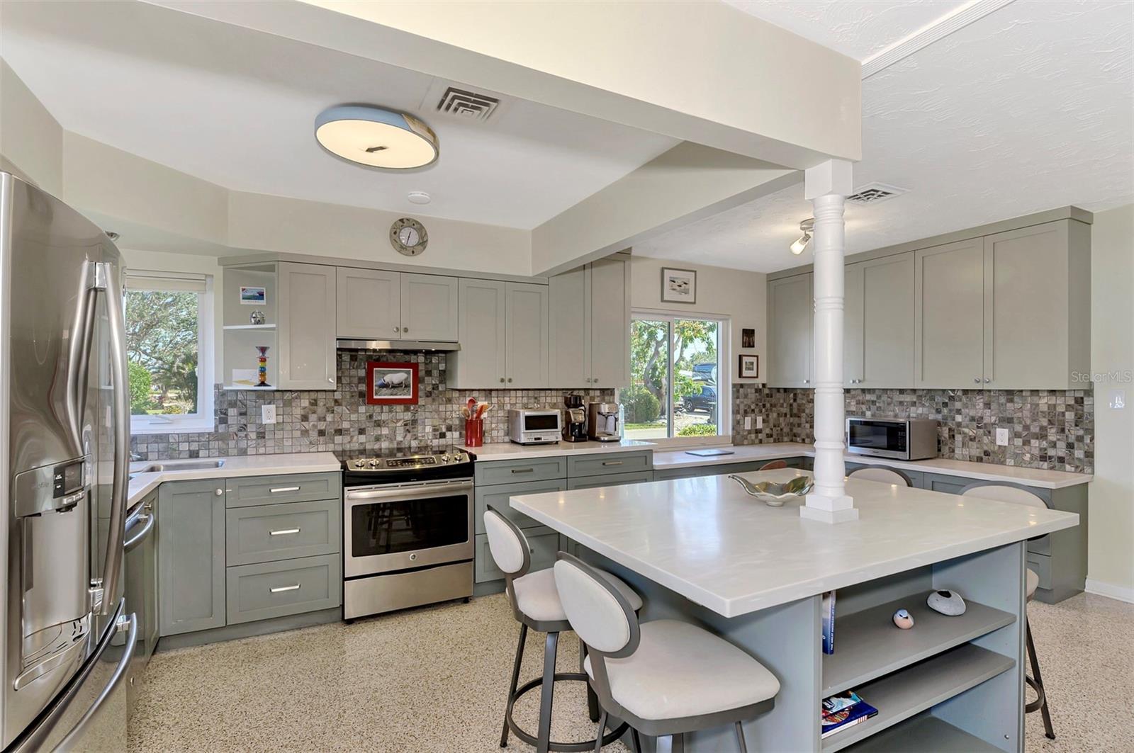 221 FIRENZE AVE W, VENICE, FL, 34285