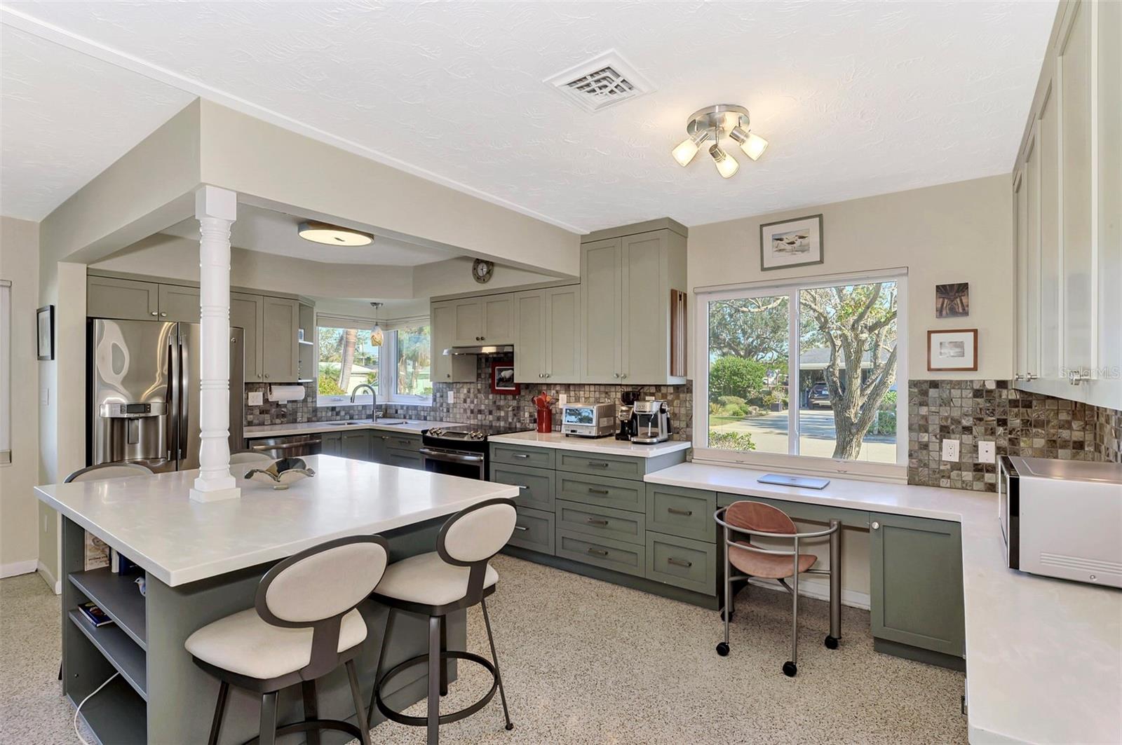221 FIRENZE AVE W, VENICE, FL, 34285