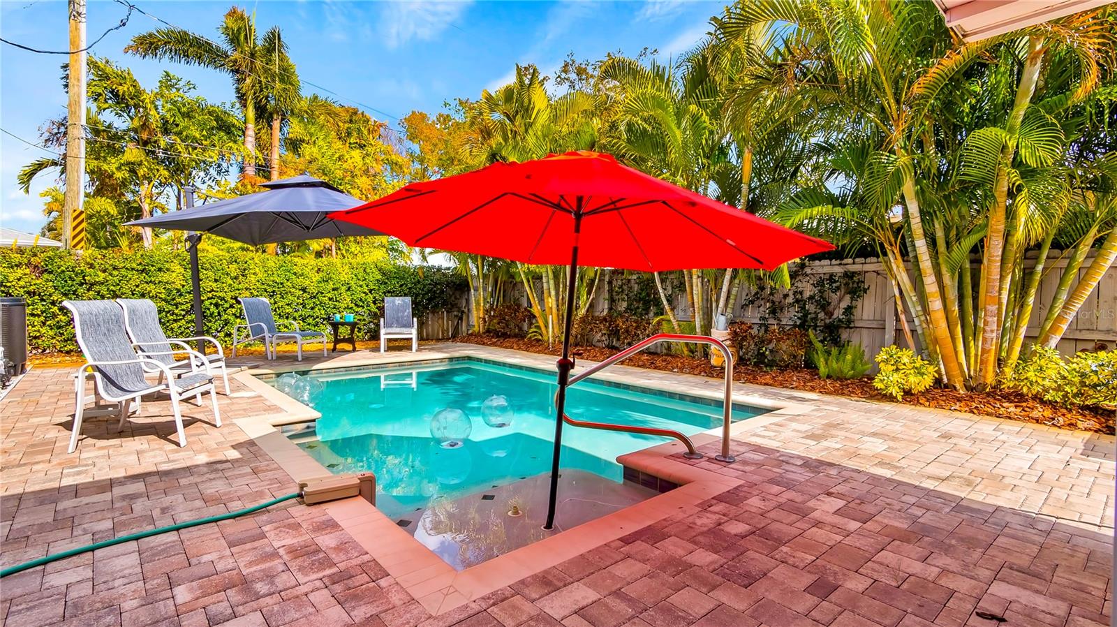 105 17TH AVE NE, ST PETERSBURG, FL, 33704