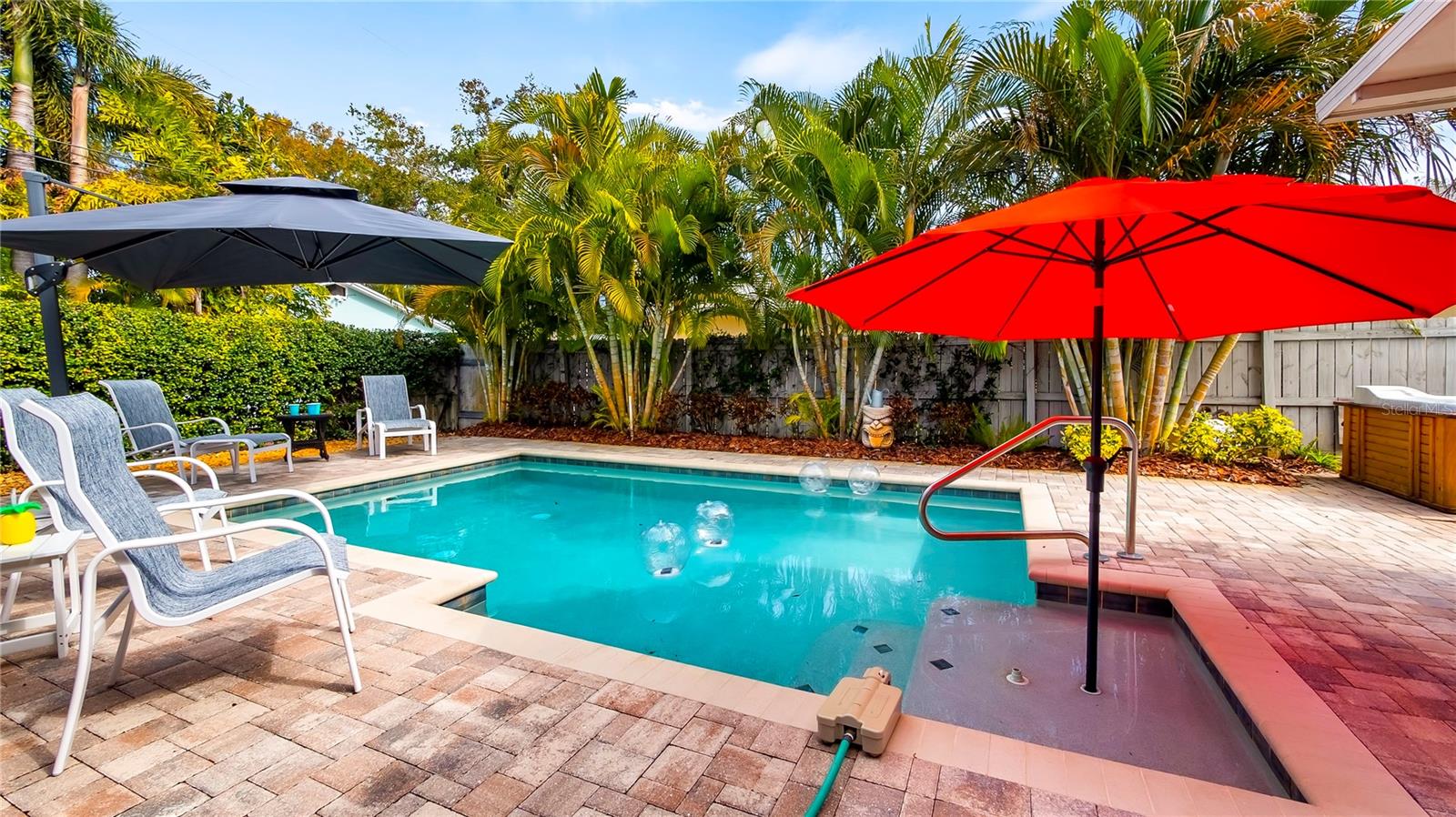 105 17TH AVE NE, ST PETERSBURG, FL, 33704