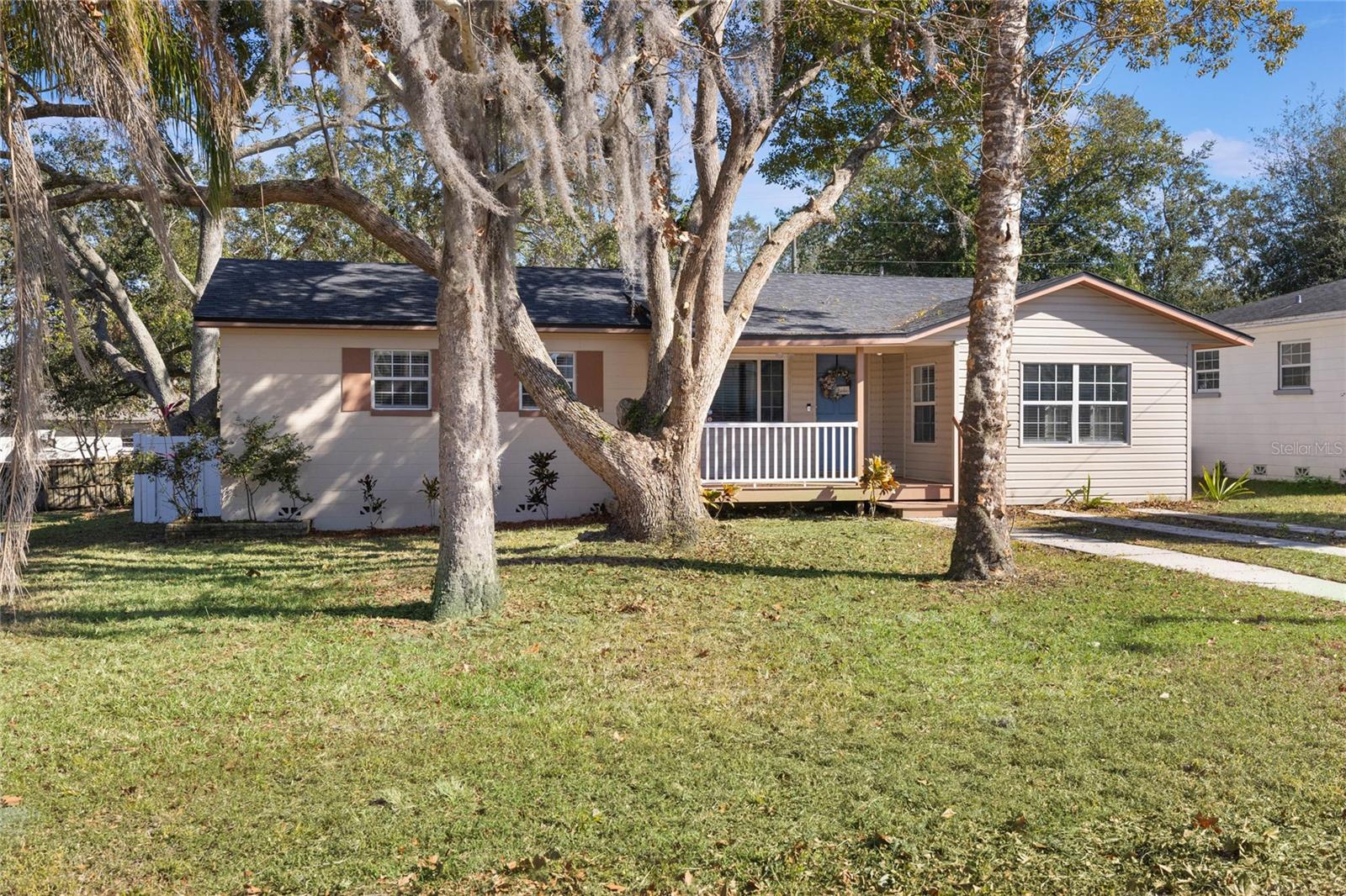 1333 LAKEVIEW DR, CLERMONT, FL, 34711