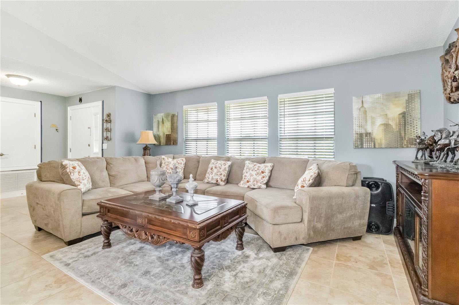 1063 LAMPLIGHTER DR NW, PALM BAY, FL, 32907
