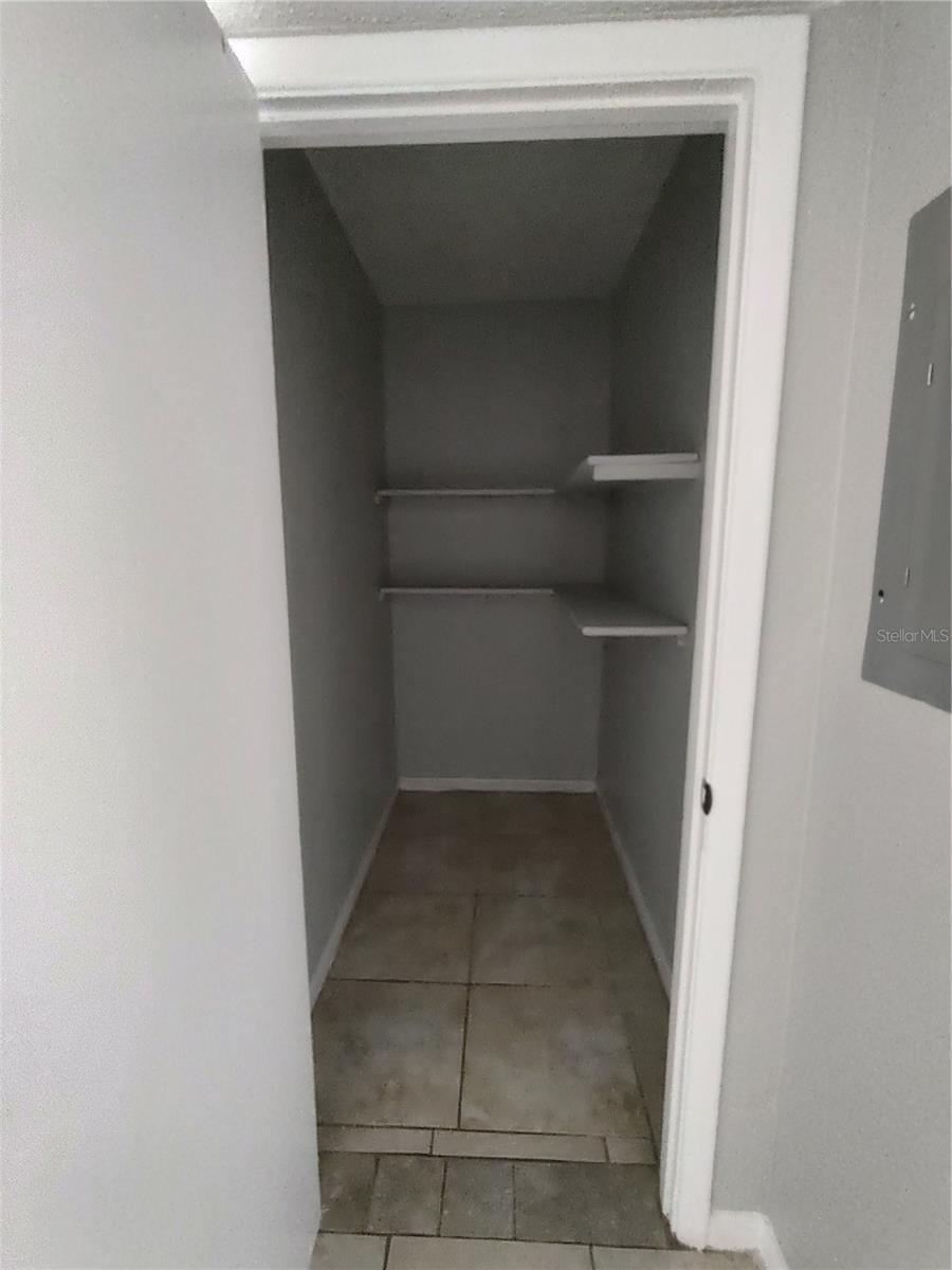 706 W DIXIE AVE #16, LEESBURG, FL, 34748