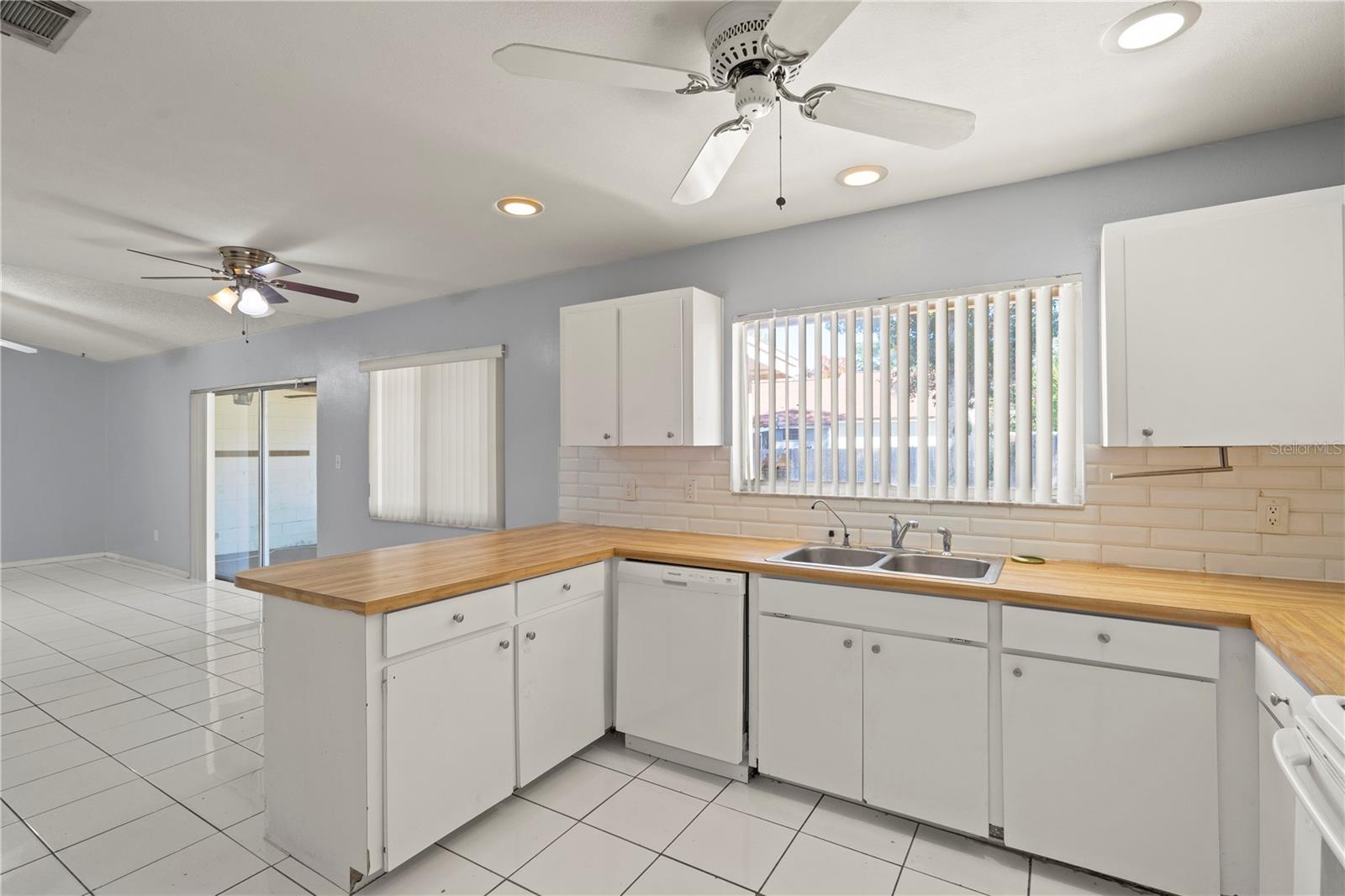 1163 QUEEN ELAINE DR, CASSELBERRY, FL, 32707