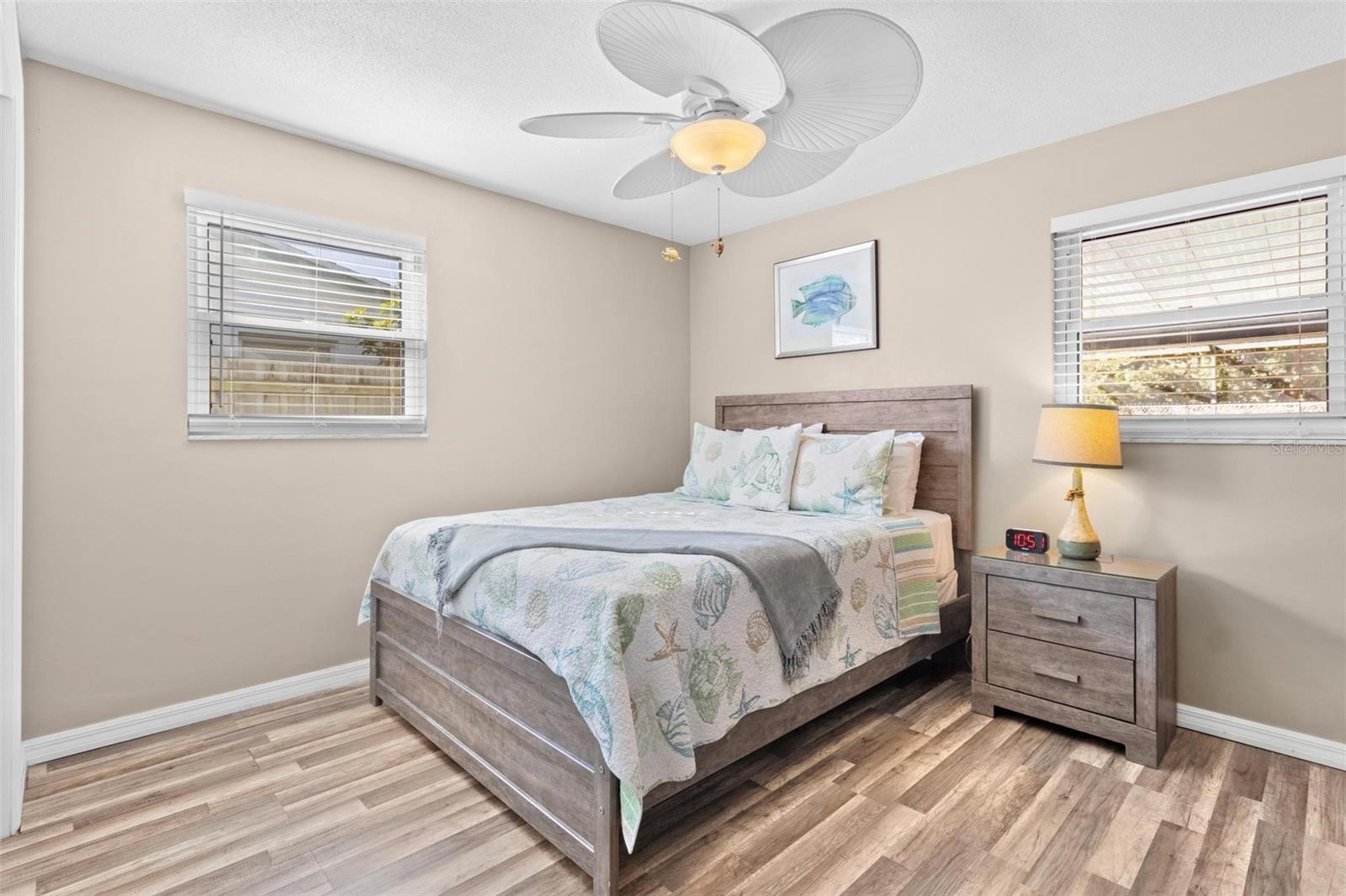 1560 SIMMONS DR, CLEARWATER, FL, 33756